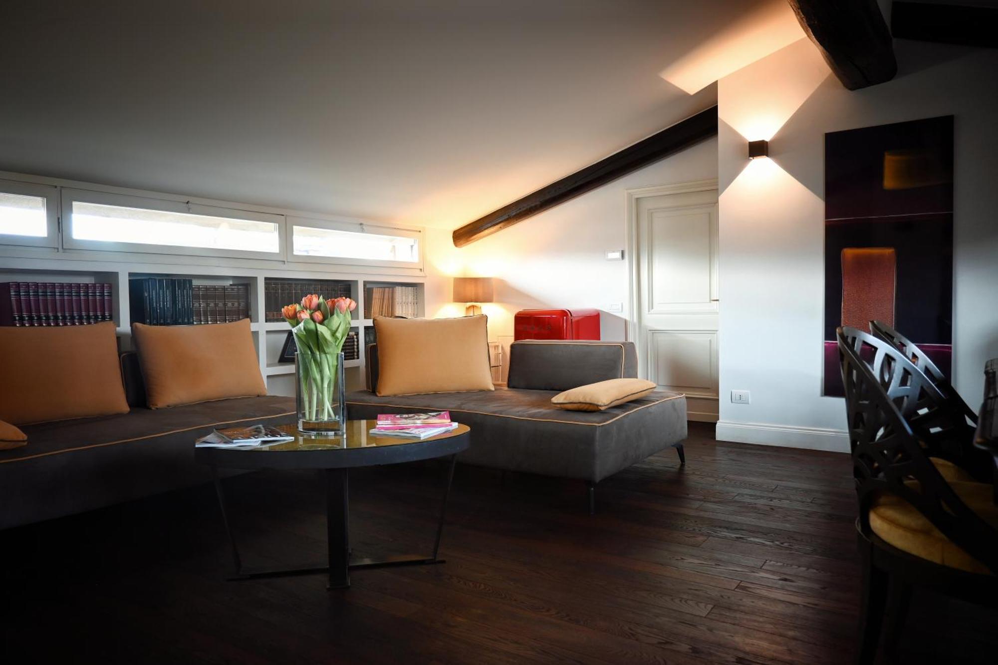 Allegroitalia Penthouse Montenapoleone Milan Bagian luar foto