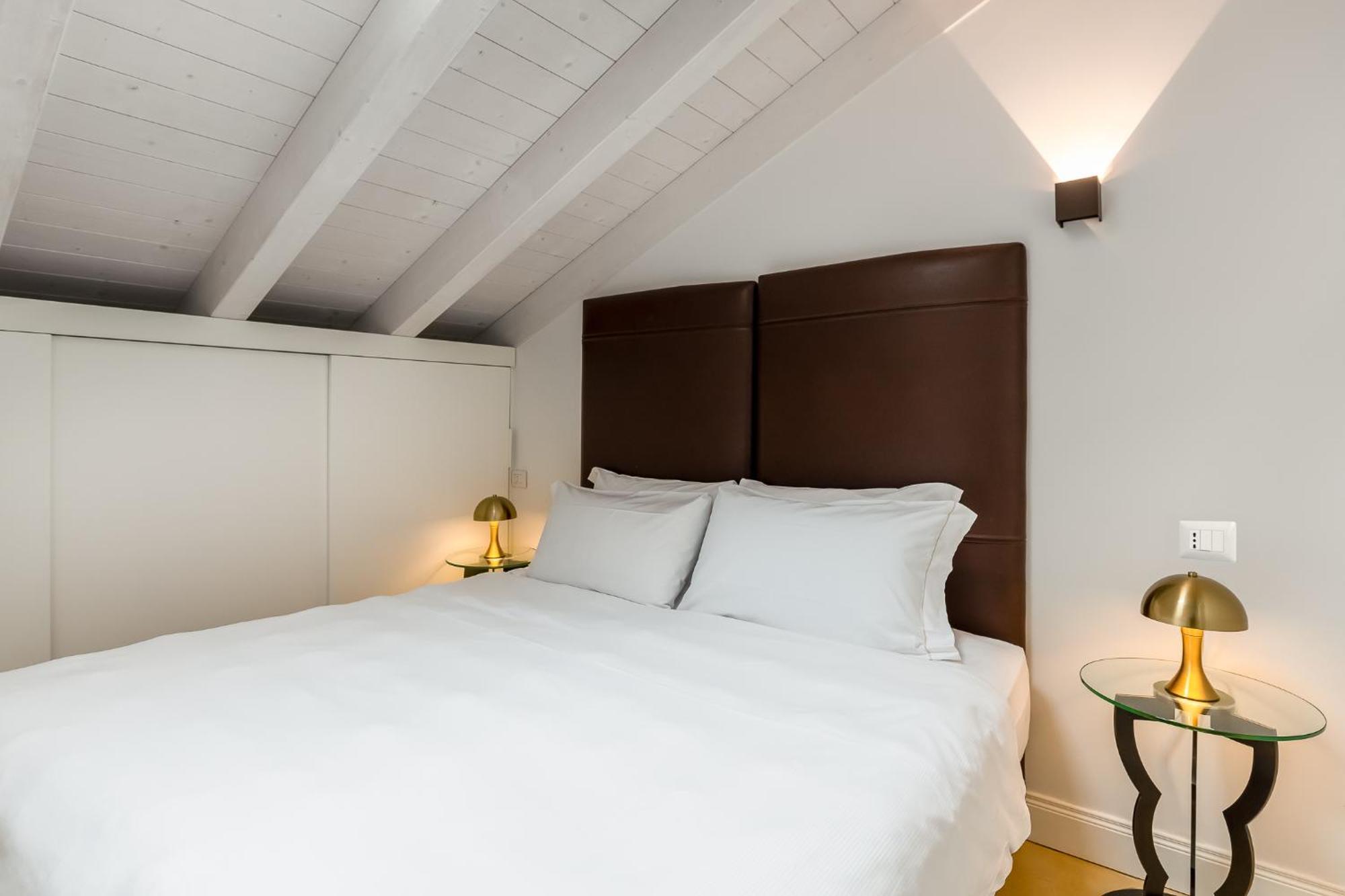 Allegroitalia Penthouse Montenapoleone Milan Bagian luar foto