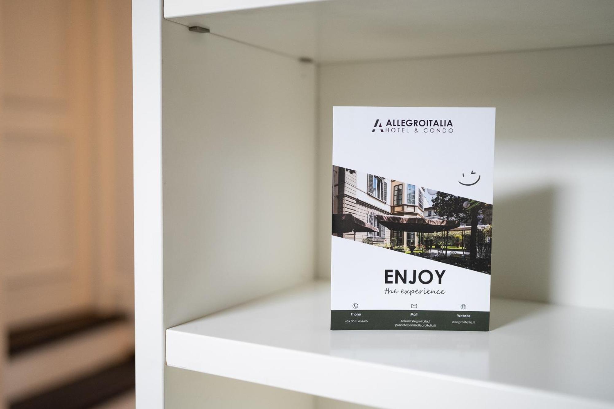 Allegroitalia Penthouse Montenapoleone Milan Bagian luar foto