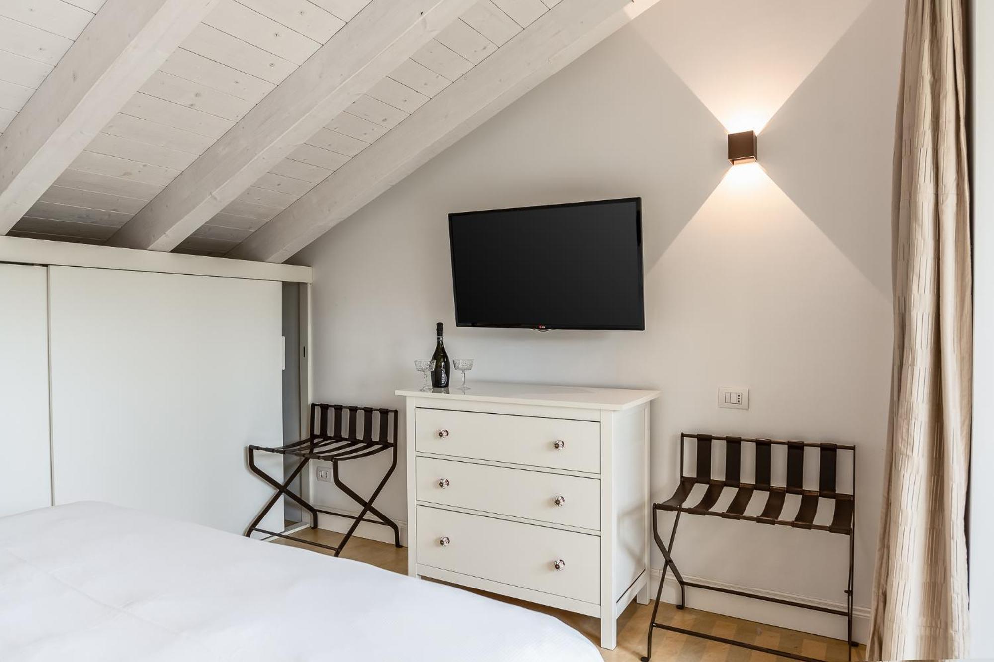 Allegroitalia Penthouse Montenapoleone Milan Bagian luar foto