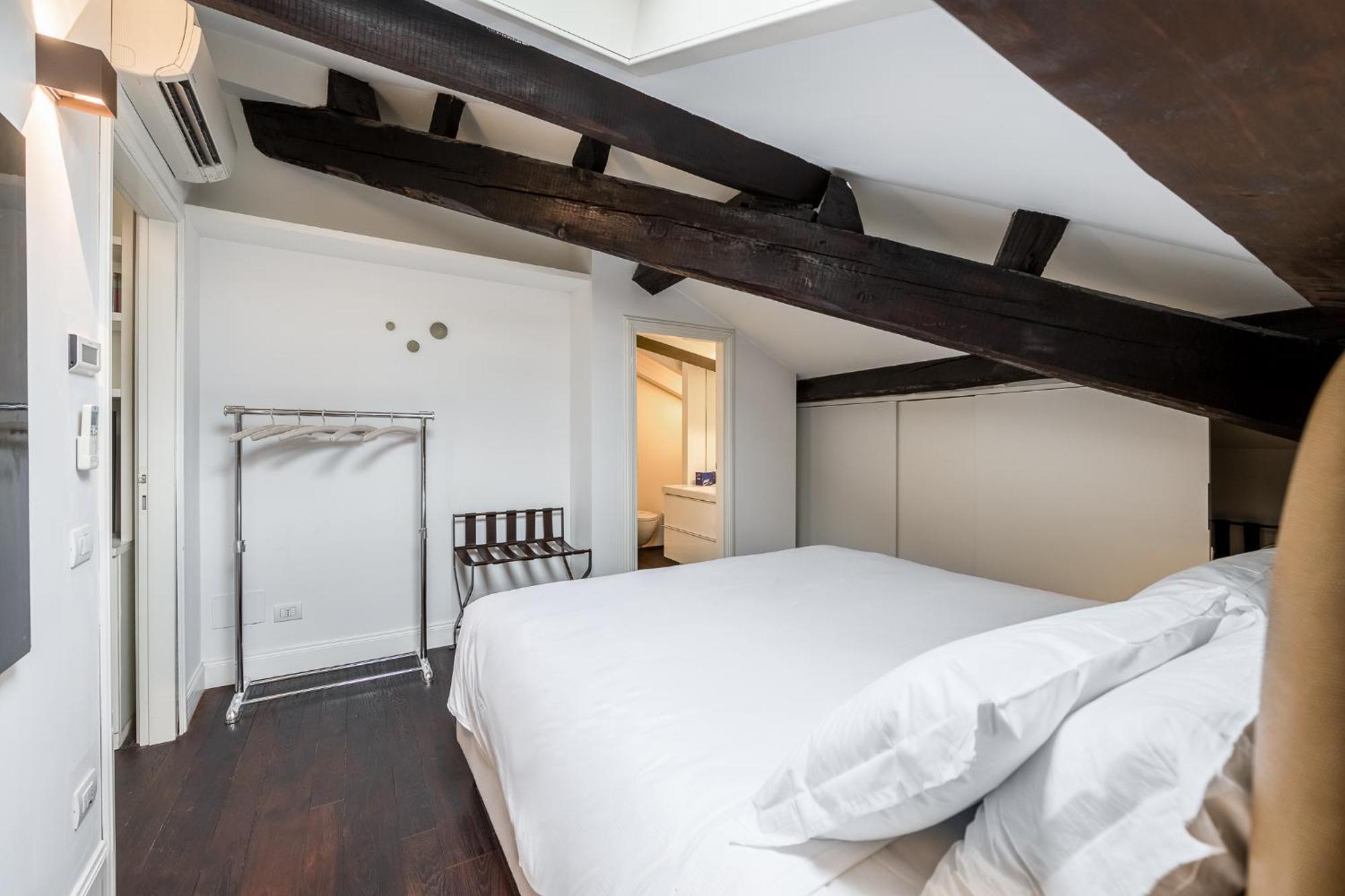 Allegroitalia Penthouse Montenapoleone Milan Bagian luar foto